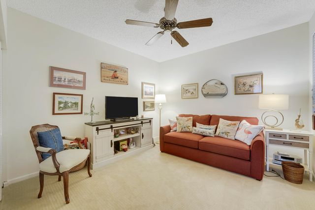 110 Legendary Circle, Palm Beach Gardens, FL 33418