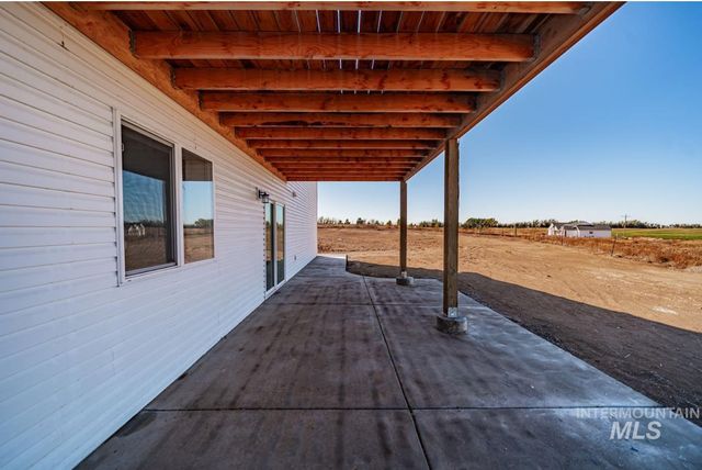 102 N Stocktrail Dr, Rigby, ID 83442