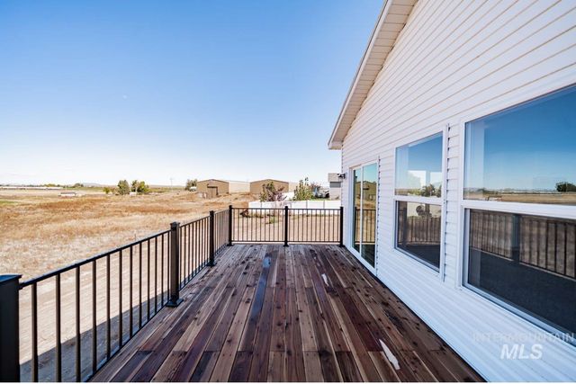 102 N Stocktrail Dr, Rigby, ID 83442