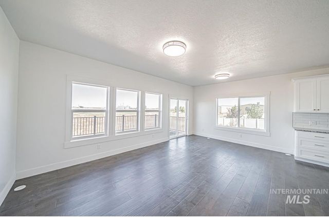 102 N Stocktrail Dr, Rigby, ID 83442