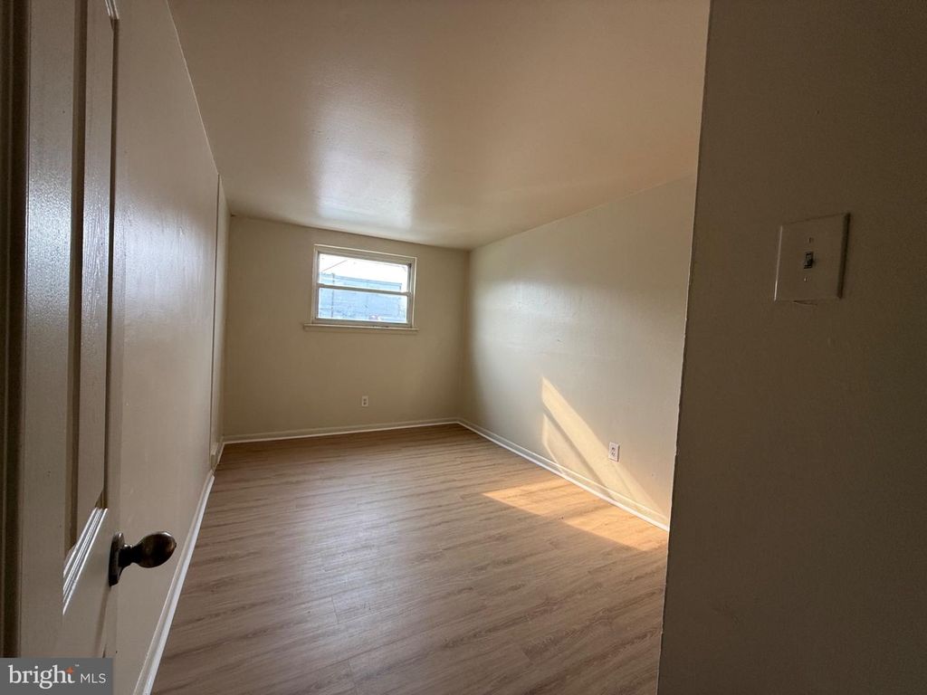 9440 KIRKWOOD RD, PHILADELPHIA, PA 19114 — photo 4