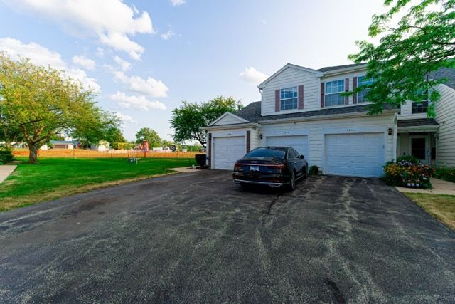 737 W Streamwood Boulevard B, Streamwood, IL 60107