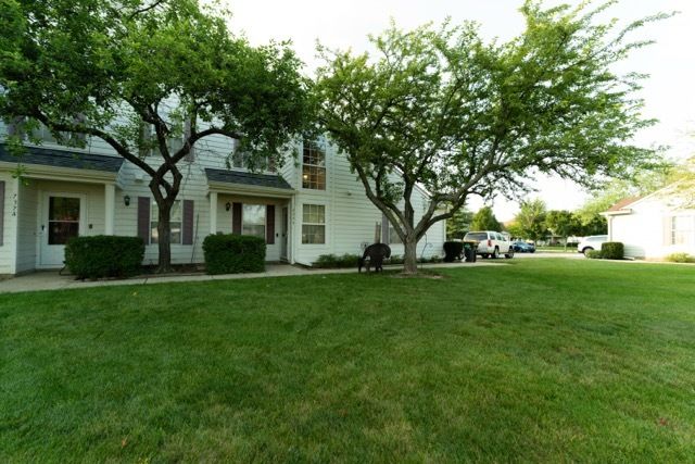 737 W Streamwood Boulevard B, Streamwood, IL 60107