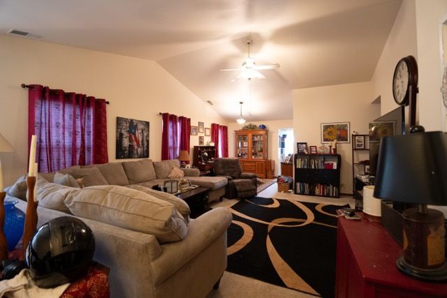 737 W Streamwood Boulevard B, Streamwood, IL 60107