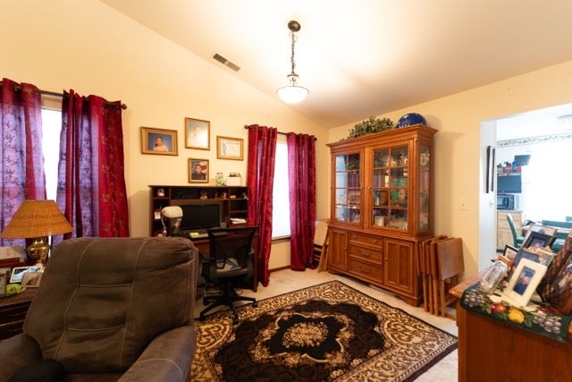 737 W Streamwood Boulevard B, Streamwood, IL 60107