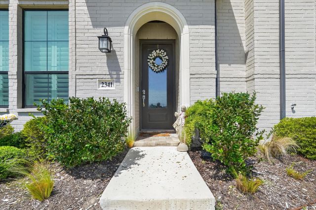 2341 Longspur Drive, Fort Worth, TX 76008