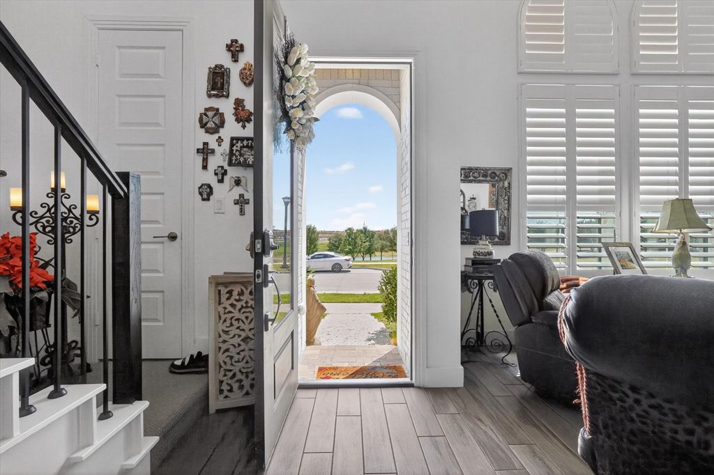 2341 Longspur Drive, Fort Worth, TX 76008