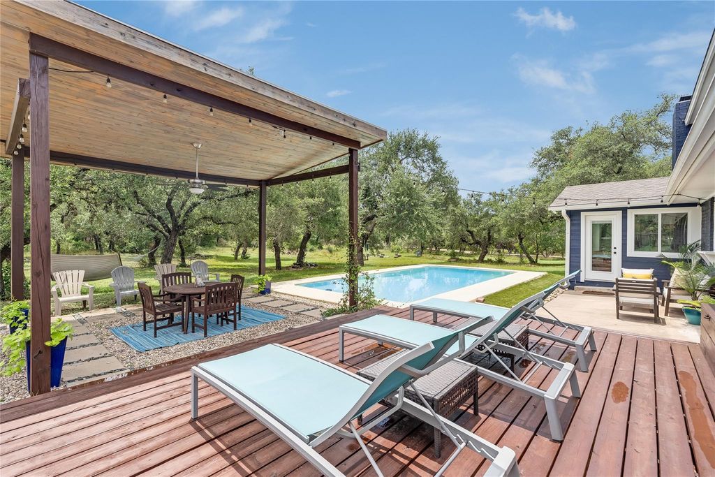 10133 Oliver DR, Austin, TX 78737