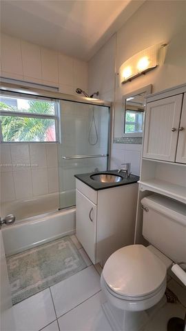 1100 Venetian Way 2B, Miami, FL 33139