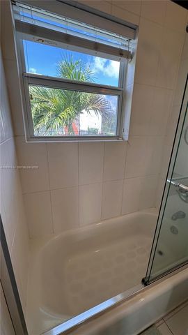 1100 Venetian Way 2B, Miami, FL 33139