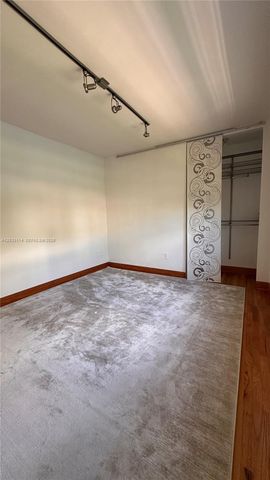 1100 Venetian Way 2B, Miami, FL 33139