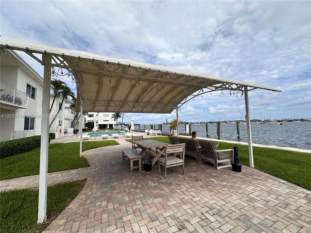 1100 Venetian Way 2B, Miami, FL 33139