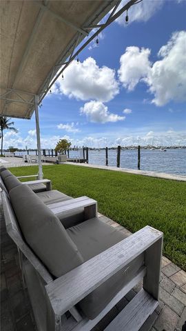 1100 Venetian Way 2B, Miami, FL 33139