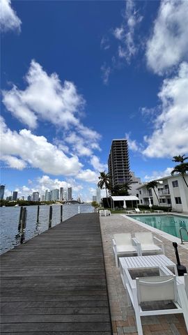 1100 Venetian Way 2B, Miami, FL 33139