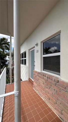 1100 Venetian Way 2B, Miami, FL 33139