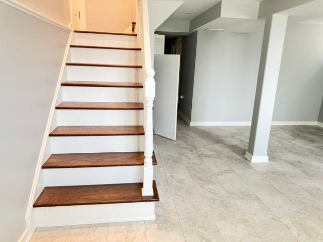 6615 S Hoyne Avenue, Chicago, IL 60636