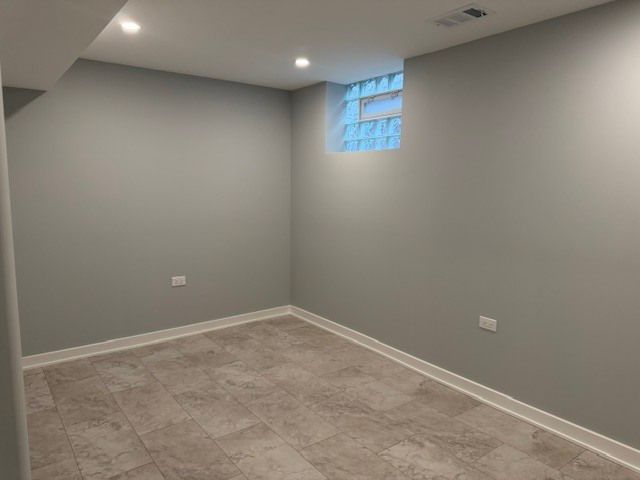 6615 S Hoyne Avenue, Chicago, IL 60636