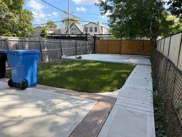 6615 S Hoyne Avenue, Chicago, IL 60636