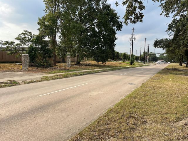 00 T C Jester Boulevard, Houston, TX 77091