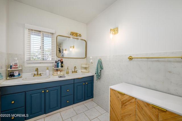 83 Tower Hill Drive, Red Bank, NJ 07701