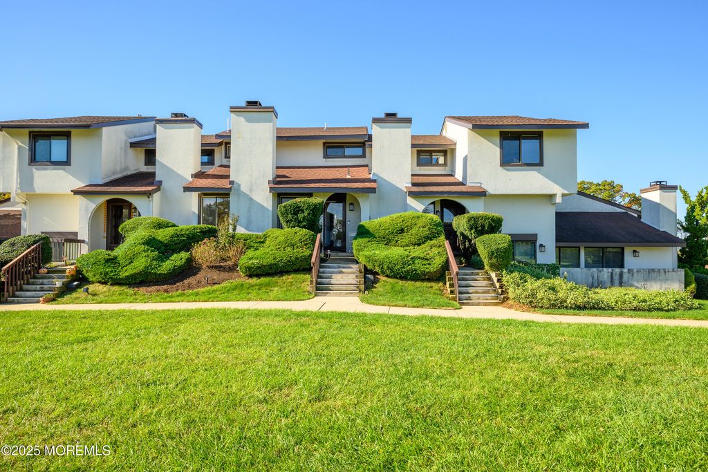 83 Tower Hill Drive, Red Bank, NJ 07701