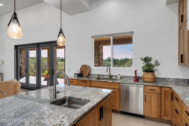 14317 N SILENT SKY Place, Marana, AZ 85658