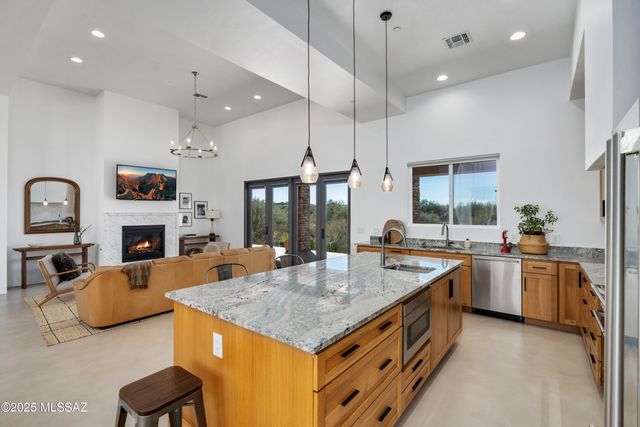 14317 N SILENT SKY Place, Marana, AZ 85658