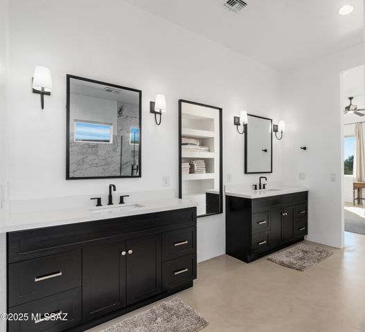 14317 N SILENT SKY Place, Marana, AZ 85658