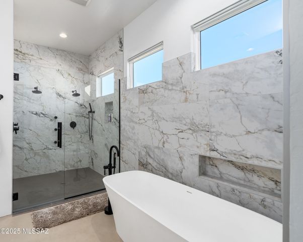 14317 N SILENT SKY Place, Marana, AZ 85658