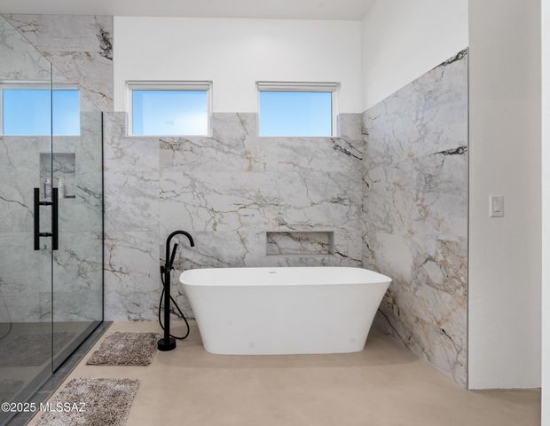 14317 N SILENT SKY Place, Marana, AZ 85658