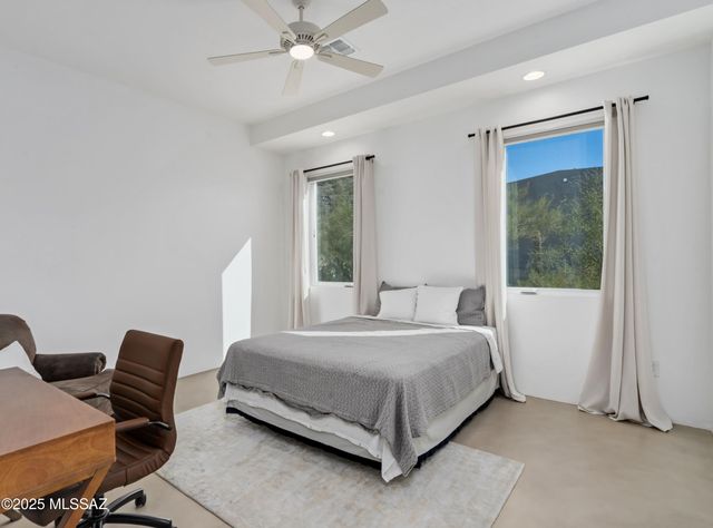 14317 N SILENT SKY Place, Marana, AZ 85658