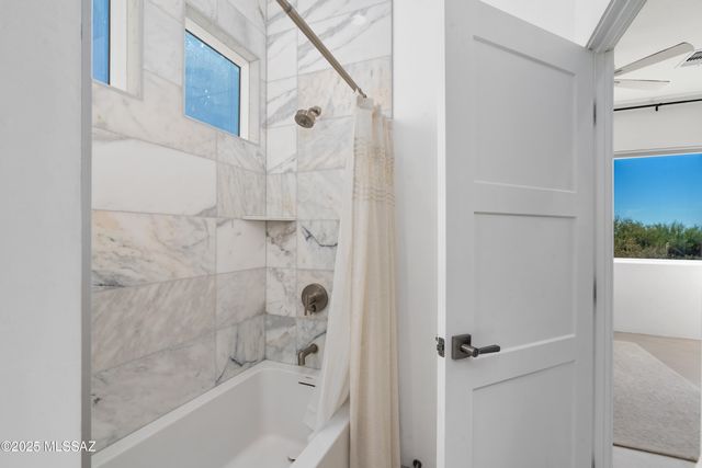 14317 N SILENT SKY Place, Marana, AZ 85658