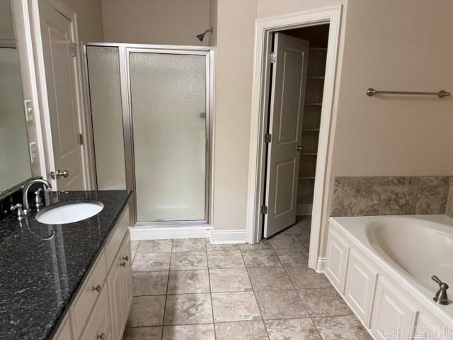 2405 EIGHTEEN Loop, Conway, AR 72034