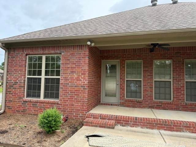 2405 EIGHTEEN Loop, Conway, AR 72034