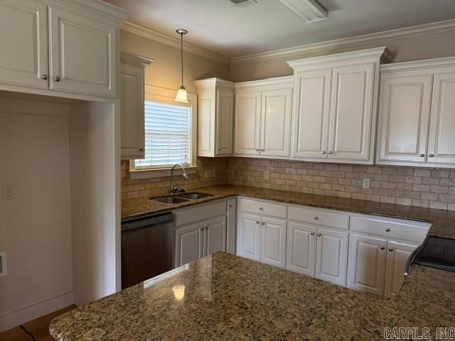 2405 EIGHTEEN Loop, Conway, AR 72034