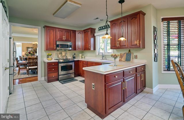 1280 TAYLOR DR, Langhorne, PA 19047