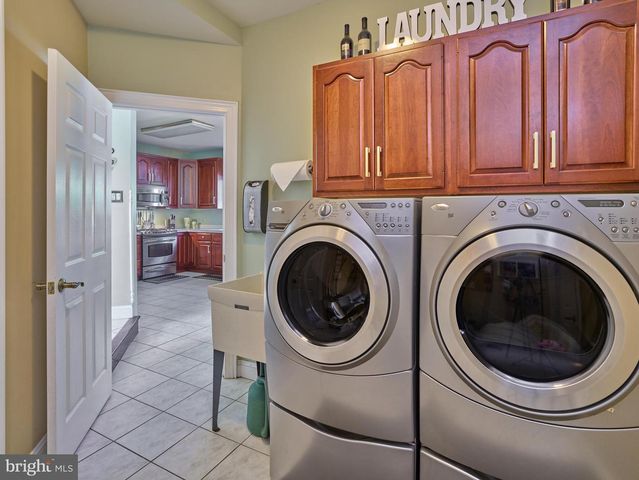 1280 TAYLOR DR, Langhorne, PA 19047