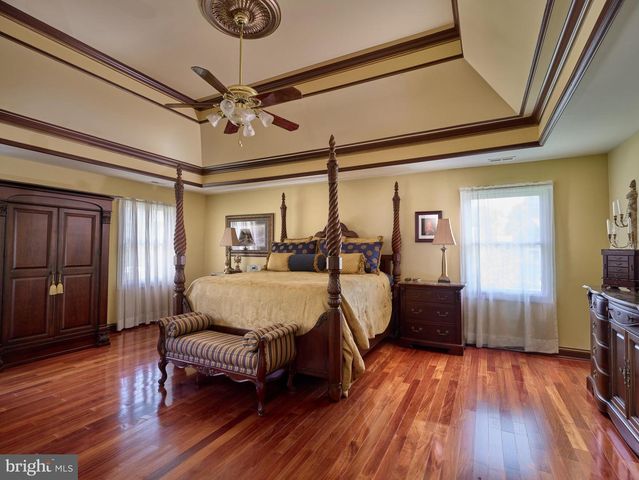 1280 TAYLOR DR, Langhorne, PA 19047