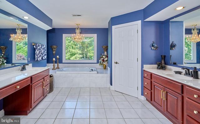 1280 TAYLOR DR, Langhorne, PA 19047