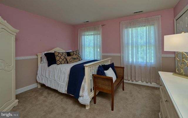 1280 TAYLOR DR, Langhorne, PA 19047