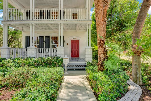 306 N Swinton Avenue, Delray Beach, FL 33444
