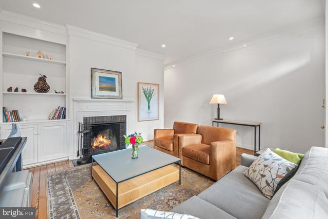 207 CAMERON ST, Alexandria, VA 22314