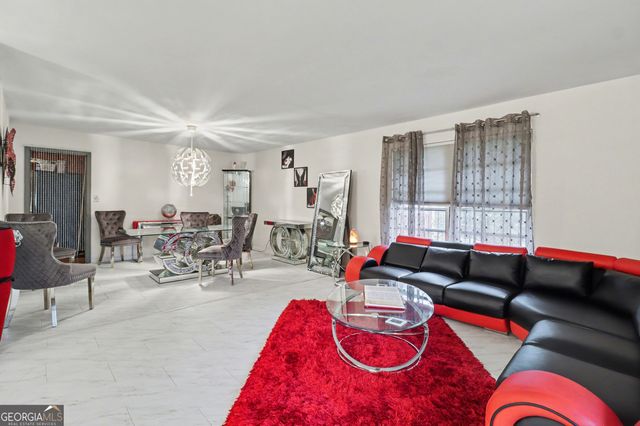 394 Fayetteville Road, Fairburn, GA 30213