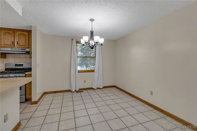 19 East Bihrwood Drive, West Seneca, NY 14224