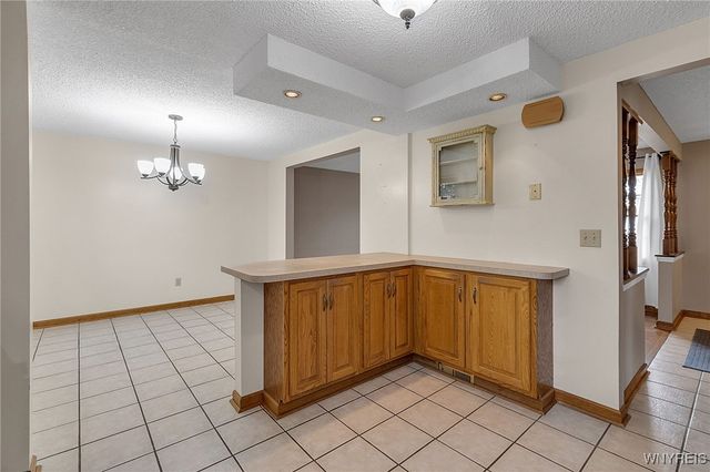 19 East Bihrwood Drive, West Seneca, NY 14224