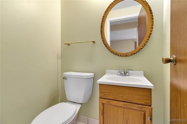 19 East Bihrwood Drive, West Seneca, NY 14224