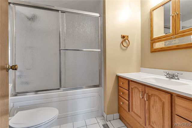 19 East Bihrwood Drive, West Seneca, NY 14224