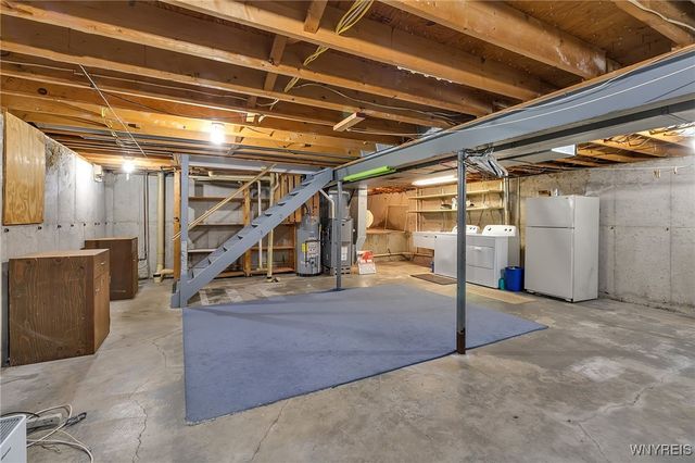 19 East Bihrwood Drive, West Seneca, NY 14224