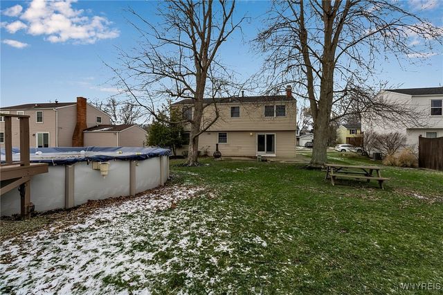 19 East Bihrwood Drive, West Seneca, NY 14224