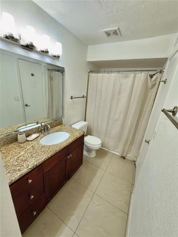 5152 CONROY ROAD 17, Orlando, FL 32811